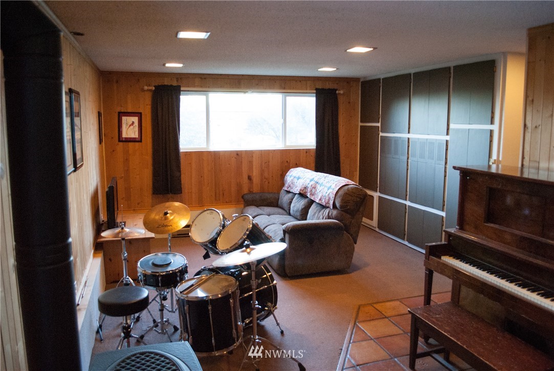 4110 R Avenue Anacortes, WA 98221 - Photo 16 of 22 Gallery Image 16