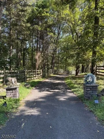 $999,950 | 72 Bissell Road, Lebanon, NJ 08833