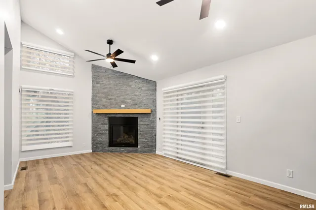 $829,900 | 2211 Sheridan Road, Pekin, IL 61554