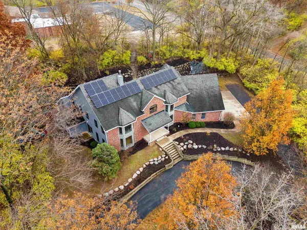 $799,000 | 2211 Sheridan Road, Pekin, IL 61554