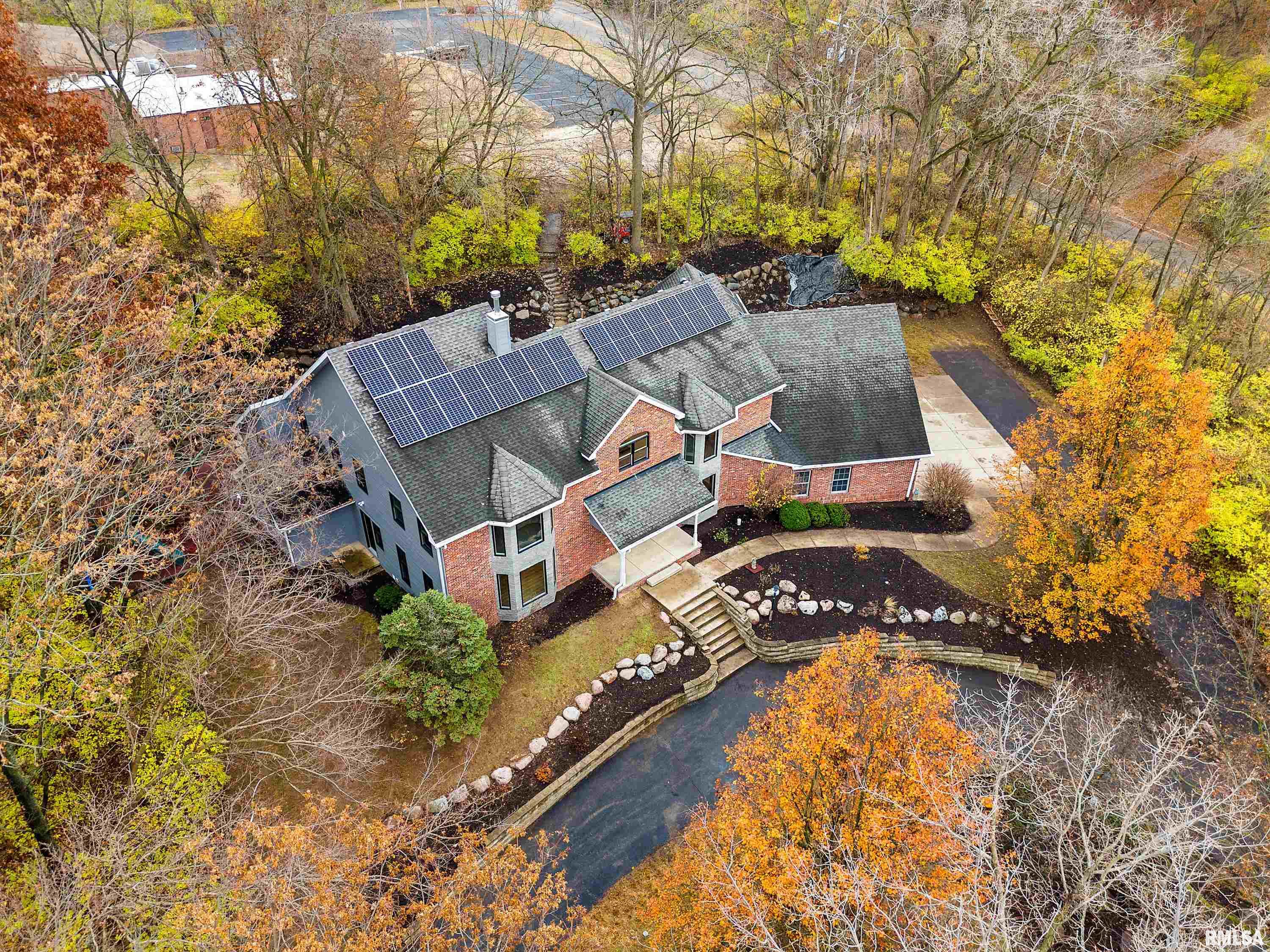 2211 Sheridan Road Pekin, IL 61554 - Photo 3 of 62