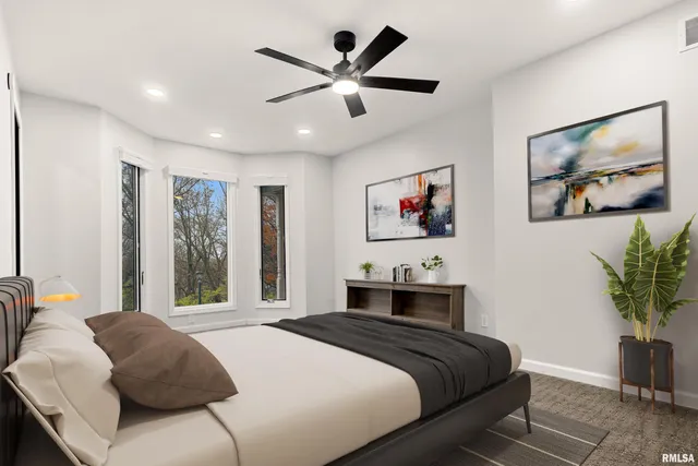 $829,900 | 2211 Sheridan Road, Pekin, IL 61554