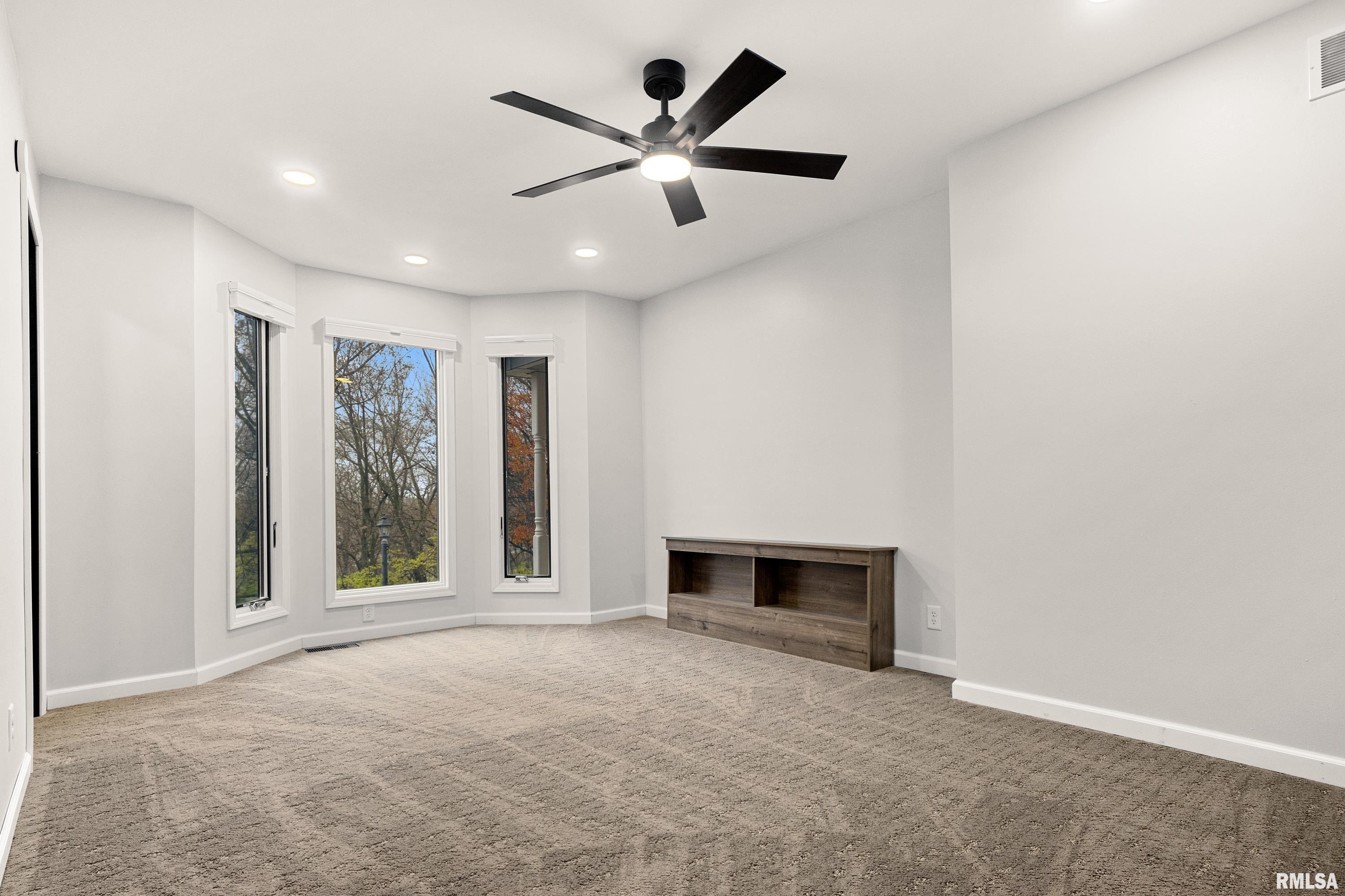 2211 Sheridan Road Pekin, IL 61554 - Photo 36 of 62