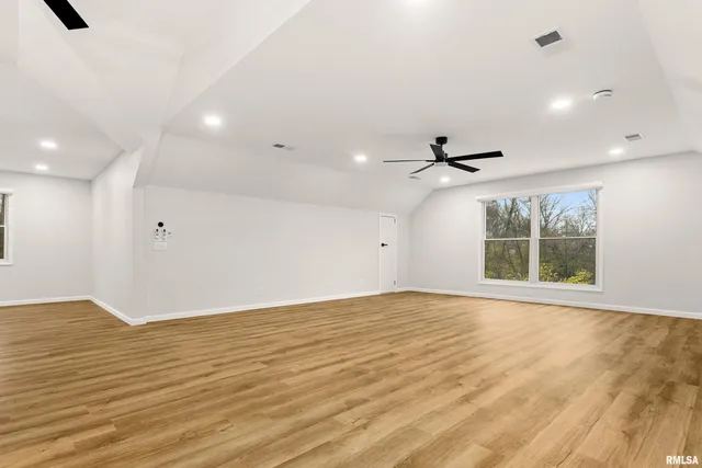 $829,900 | 2211 Sheridan Road, Pekin, IL 61554