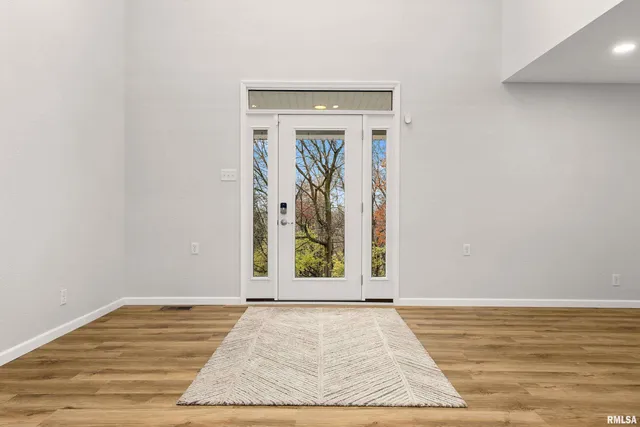 $829,900 | 2211 Sheridan Road, Pekin, IL 61554