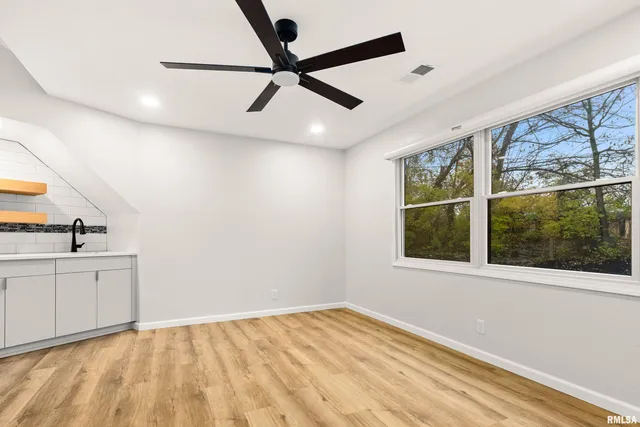 $829,900 | 2211 Sheridan Road, Pekin, IL 61554