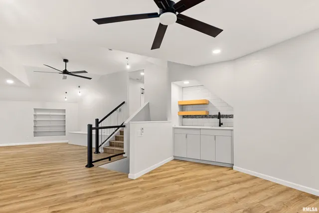 $829,900 | 2211 Sheridan Road, Pekin, IL 61554