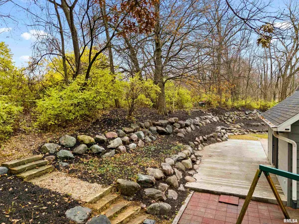 $799,000 | 2211 Sheridan Road, Pekin, IL 61554