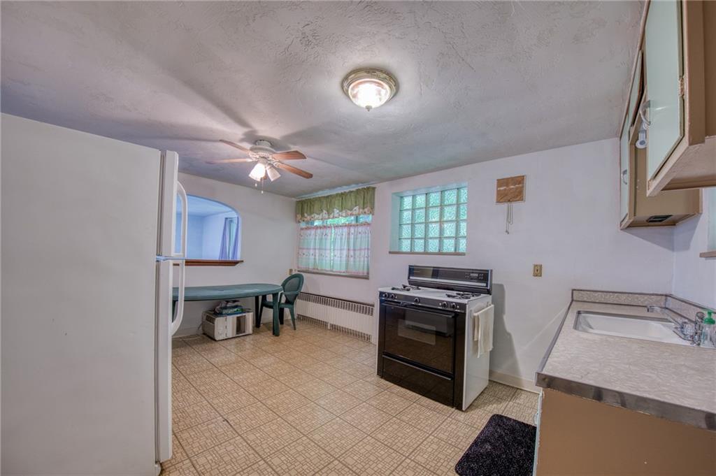 5614 Verona Road Verona, PA 15147 - Photo 21 of 34