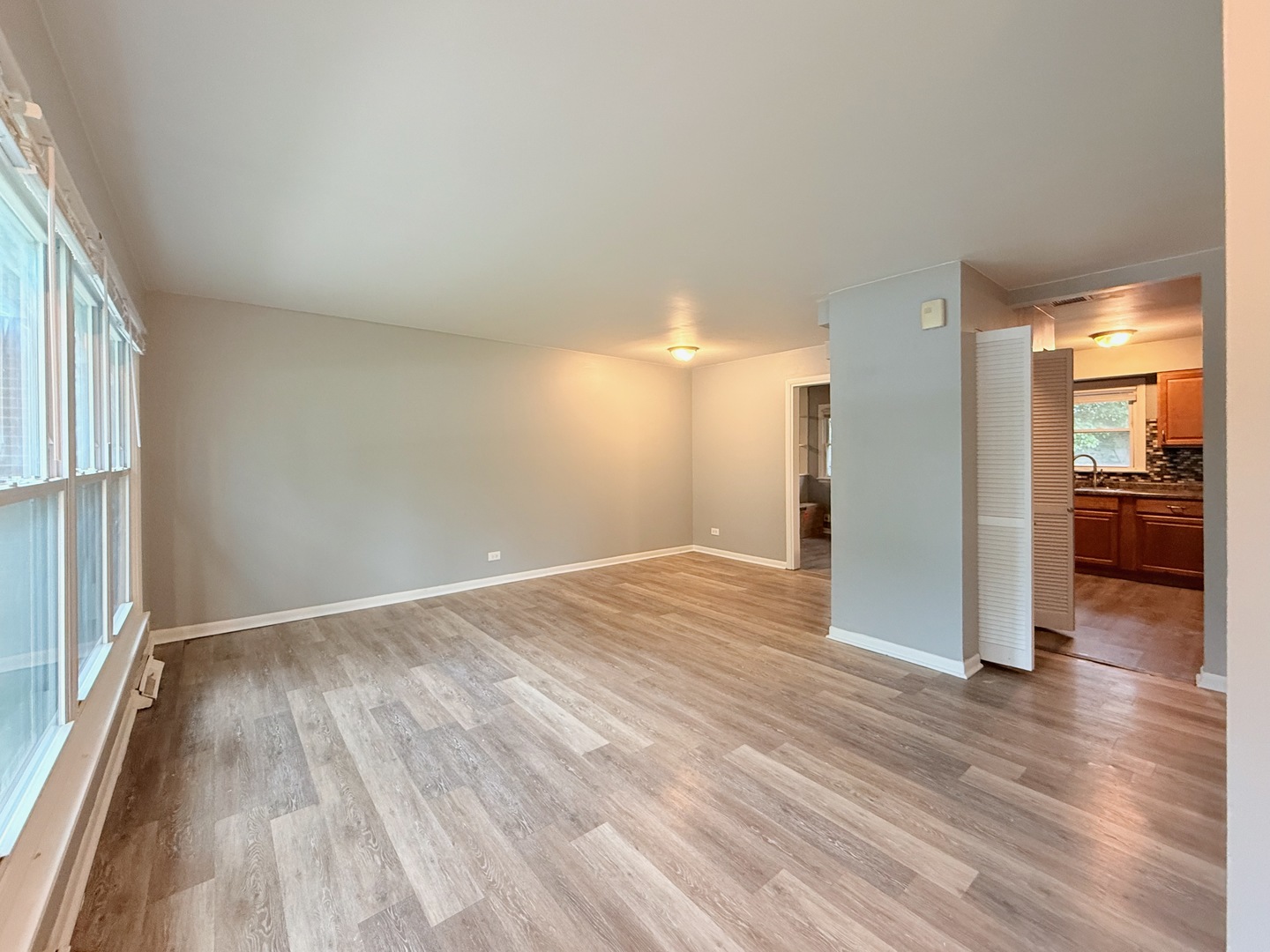 930 Coach Road Homewood, IL 60430 - Photo 2 of 20 Gallery Image 2