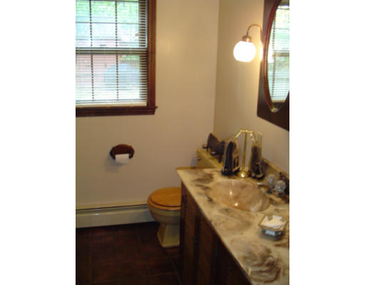 4 Long Hill Road Rowley, MA 01969 - Photo 5 of 10 Gallery Image 5
