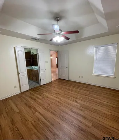 $1,700 | 303 Kenneth Street, Chandler, TX 75758