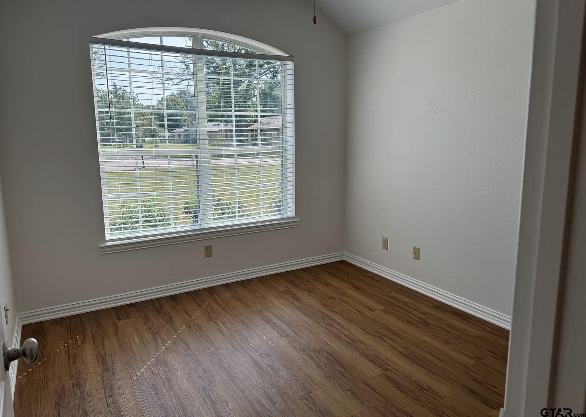 303 Kenneth Street Chandler, TX 75758 - Photo 19 of 33