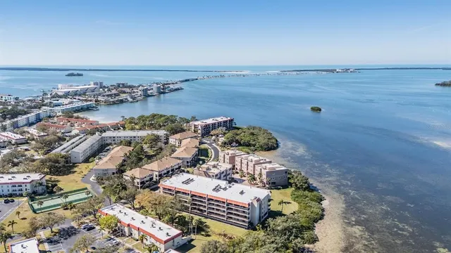 $230,000 | 2700 Bayshore Boulevard, Unit 9402, Dunedin, FL 34698