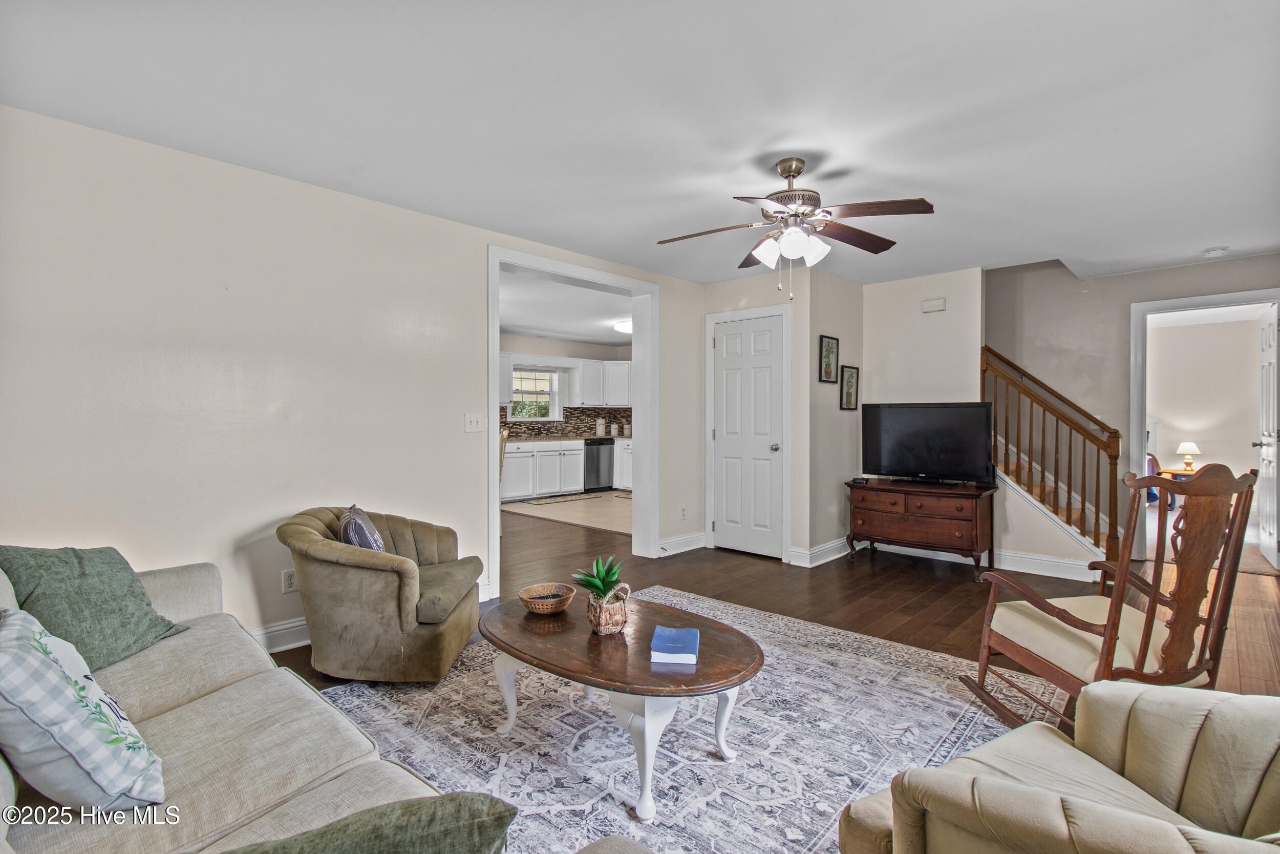 5301 Barber Road Seven Springs, NC 28578 - Photo 15 of 59 21_living room