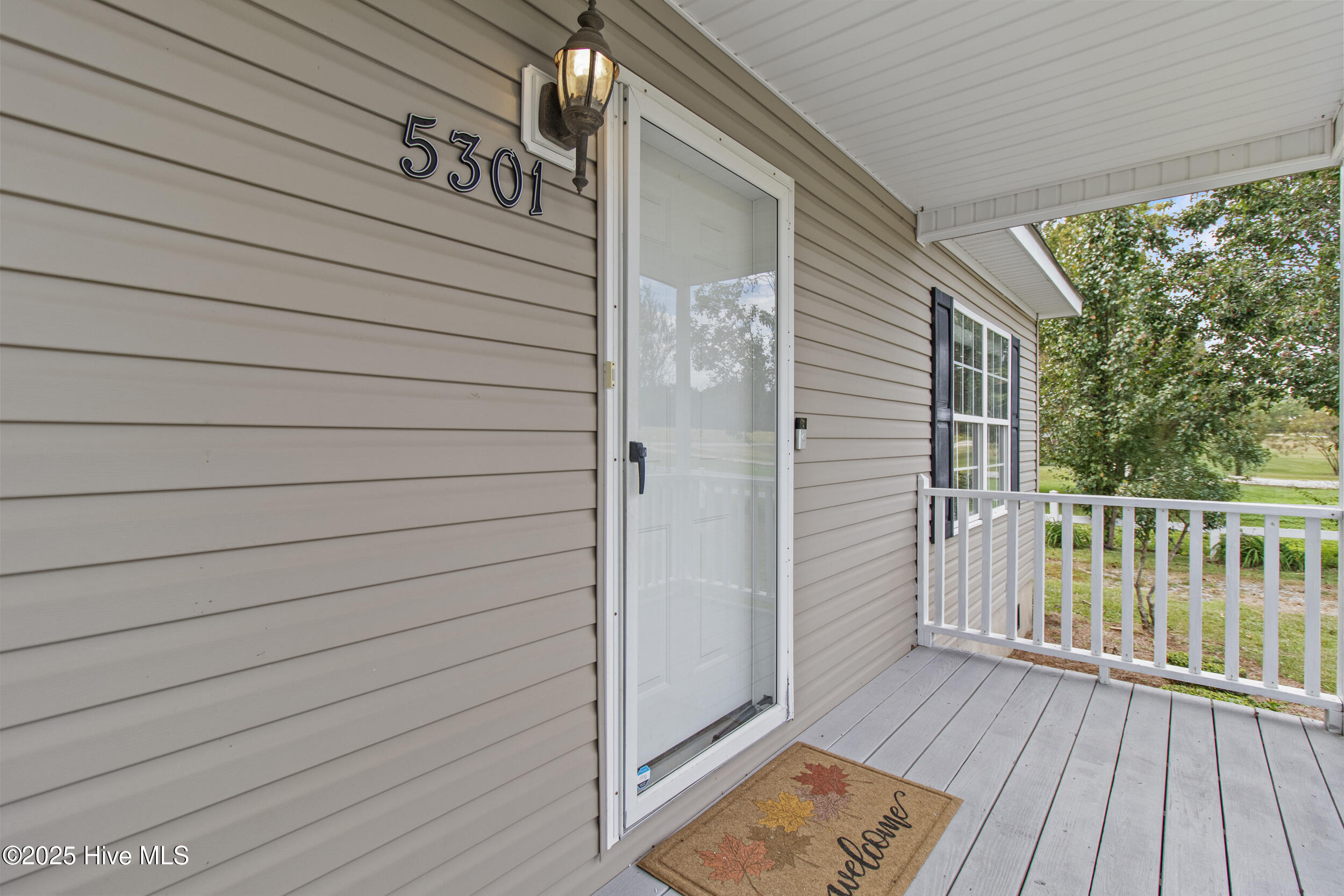 5301 Barber Road Seven Springs, NC 28578 - Photo 47 of 59 10_front entryway