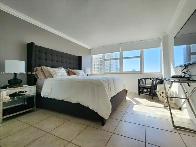 $5,000 | 2030 South Ocean Drive, Unit 1107, Hallandale Beach, FL 33009