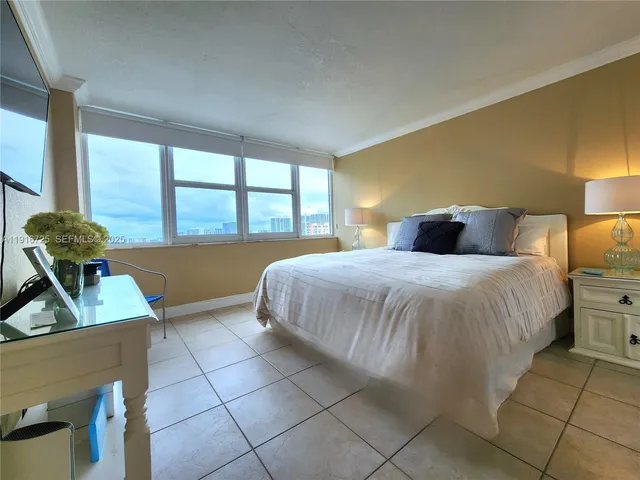 $5,000 | 2030 South Ocean Drive, Unit 1107, Hallandale Beach, FL 33009