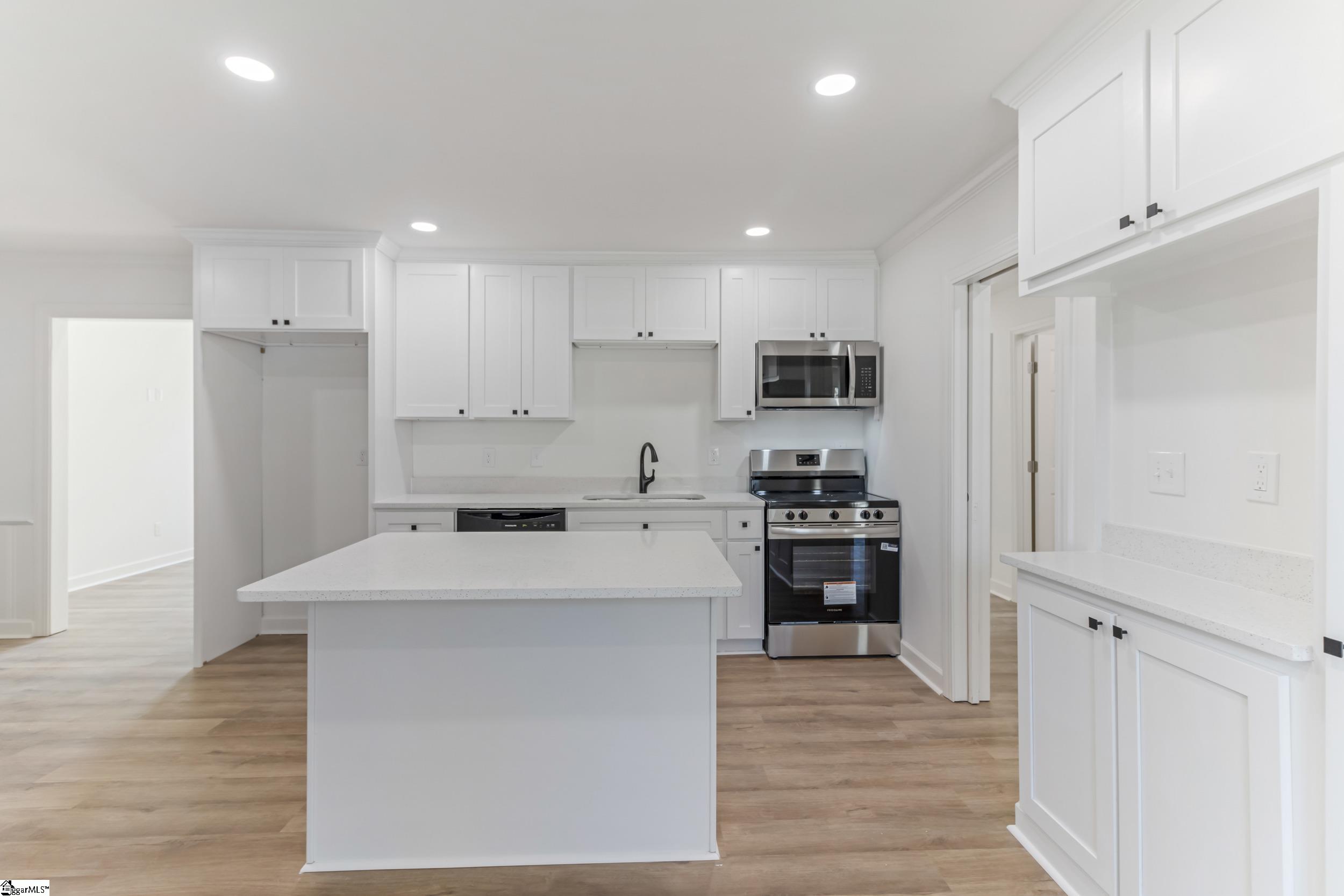 102 Artillery Road Taylors, SC 29687 - Photo 11 of 45