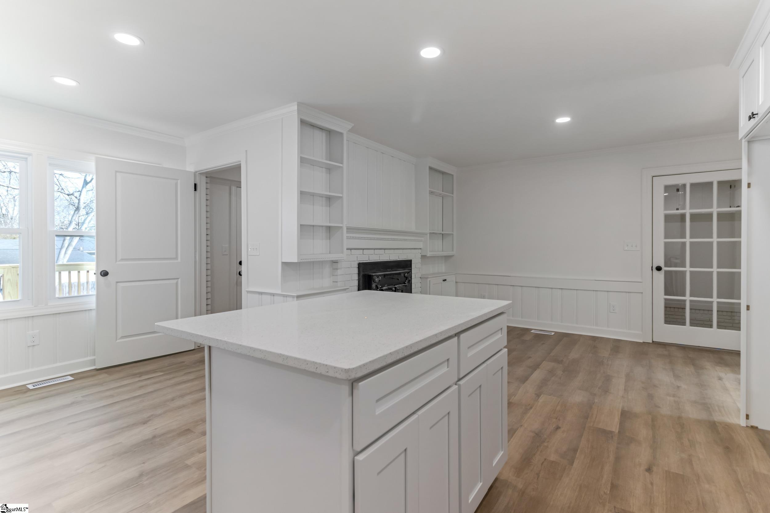 102 Artillery Road Taylors, SC 29687 - Photo 3 of 45