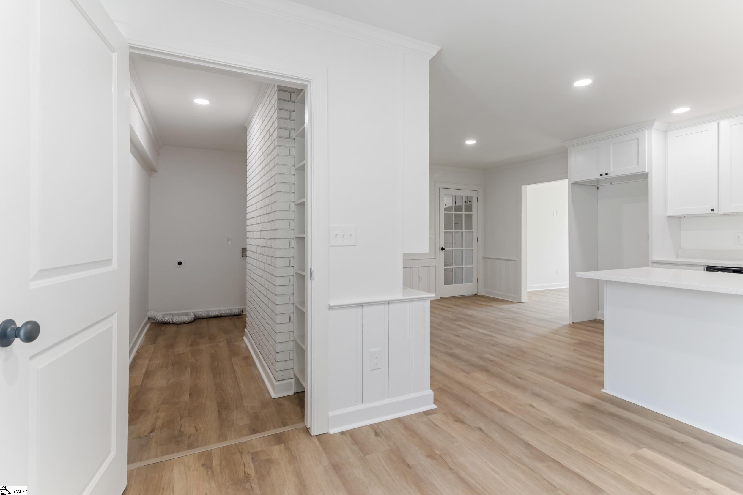 102 Artillery Road Taylors, SC 29687 - Photo 5 of 45