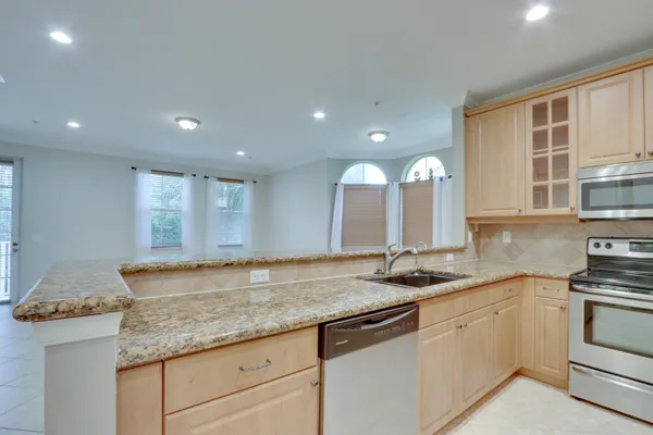 $3,200 | 1365 Vía De Pepi, Boynton Beach, FL 33426