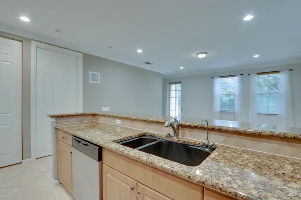 $3,200 | 1365 Vía De Pepi, Boynton Beach, FL 33426