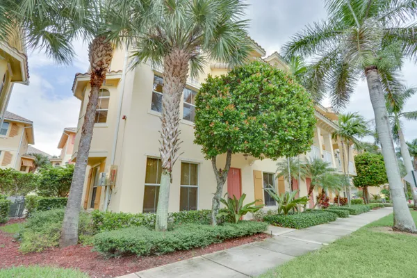 $3,200 | 1365 Vía De Pepi, Boynton Beach, FL 33426