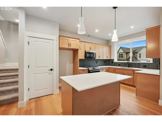 $869,000 | 8819 Southwest 176th Avenue, Beaverton, OR 97007