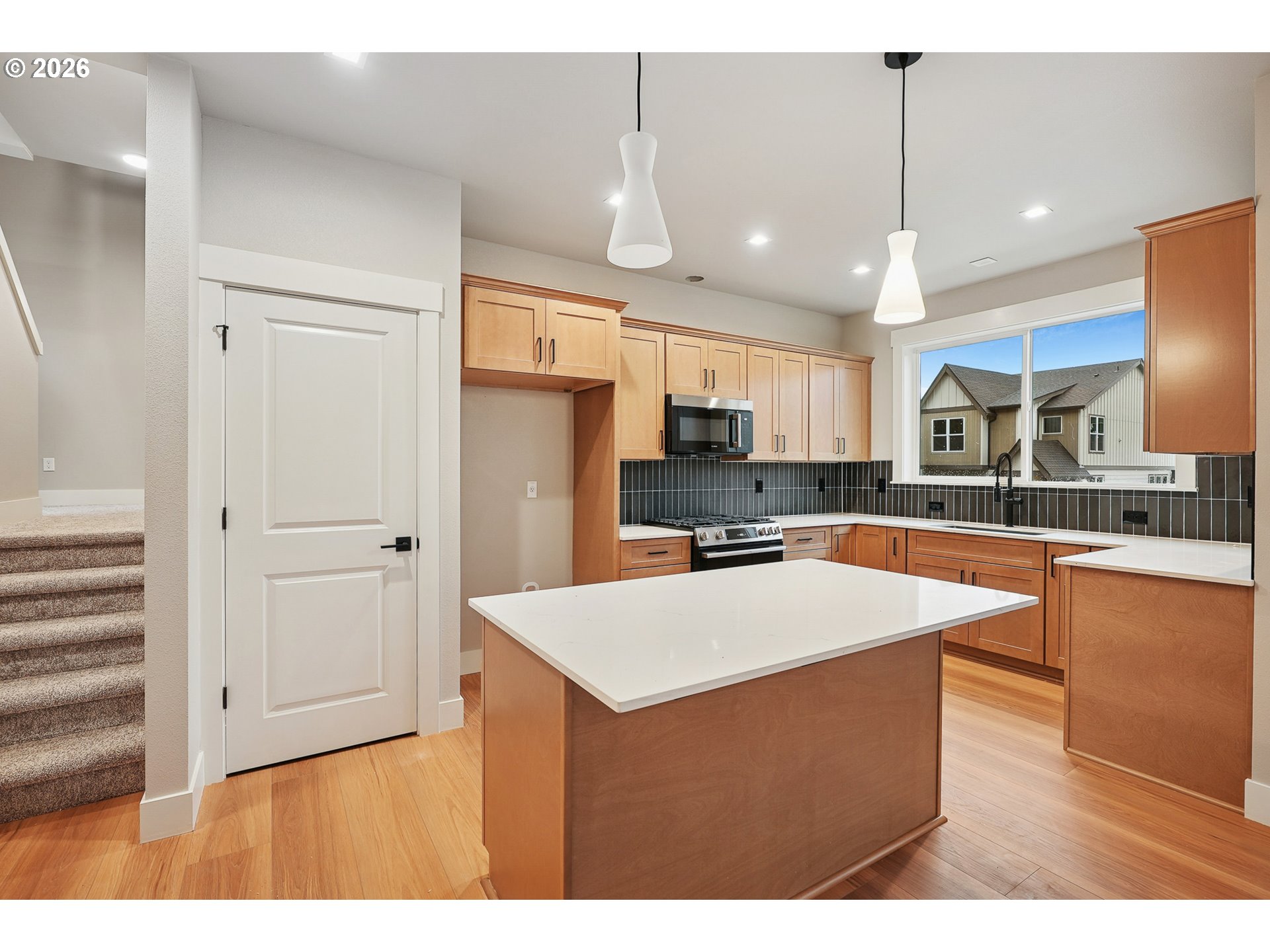 8819 Southwest 176th Avenue Beaverton, OR 97007 - Photo 12 of 41