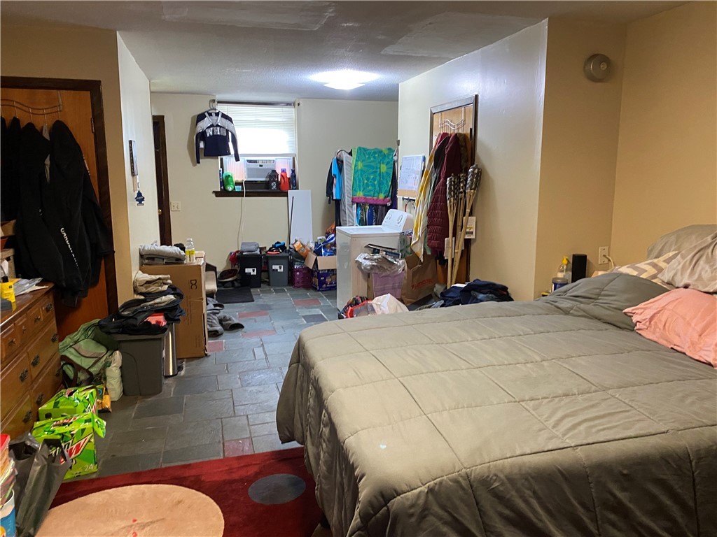 72 Oak Street Westerly, RI 02891 - Photo 15 of 37 Apt. B