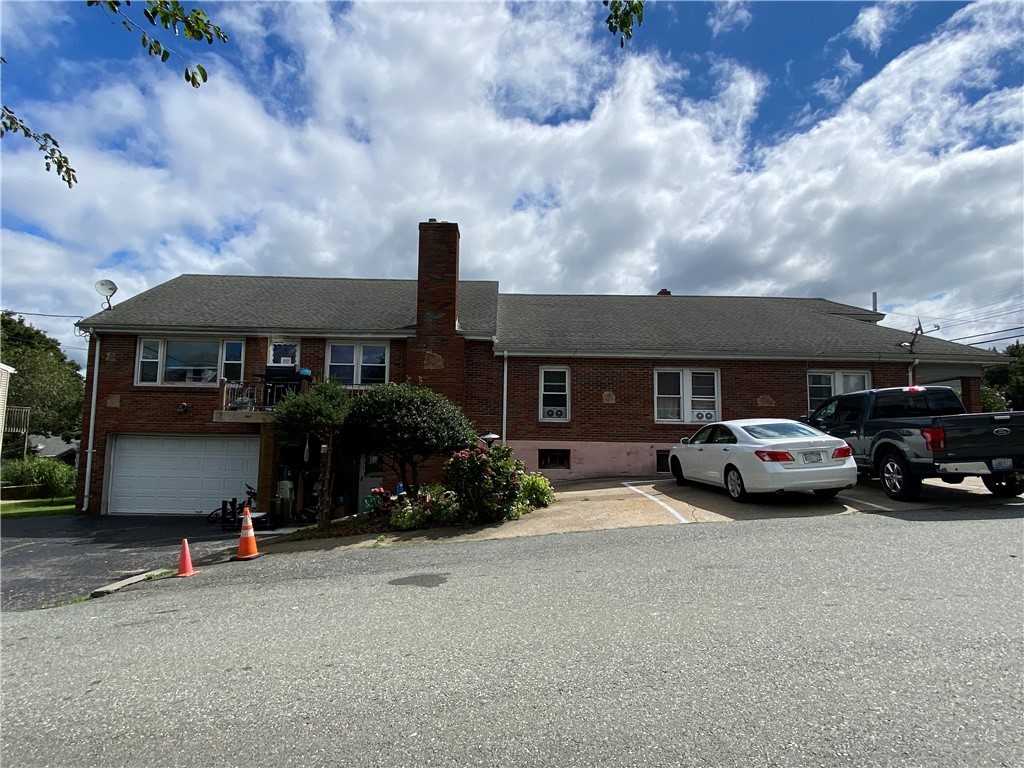 72 Oak Street Westerly, RI 02891 - Photo 2 of 37 Gallery Image 2