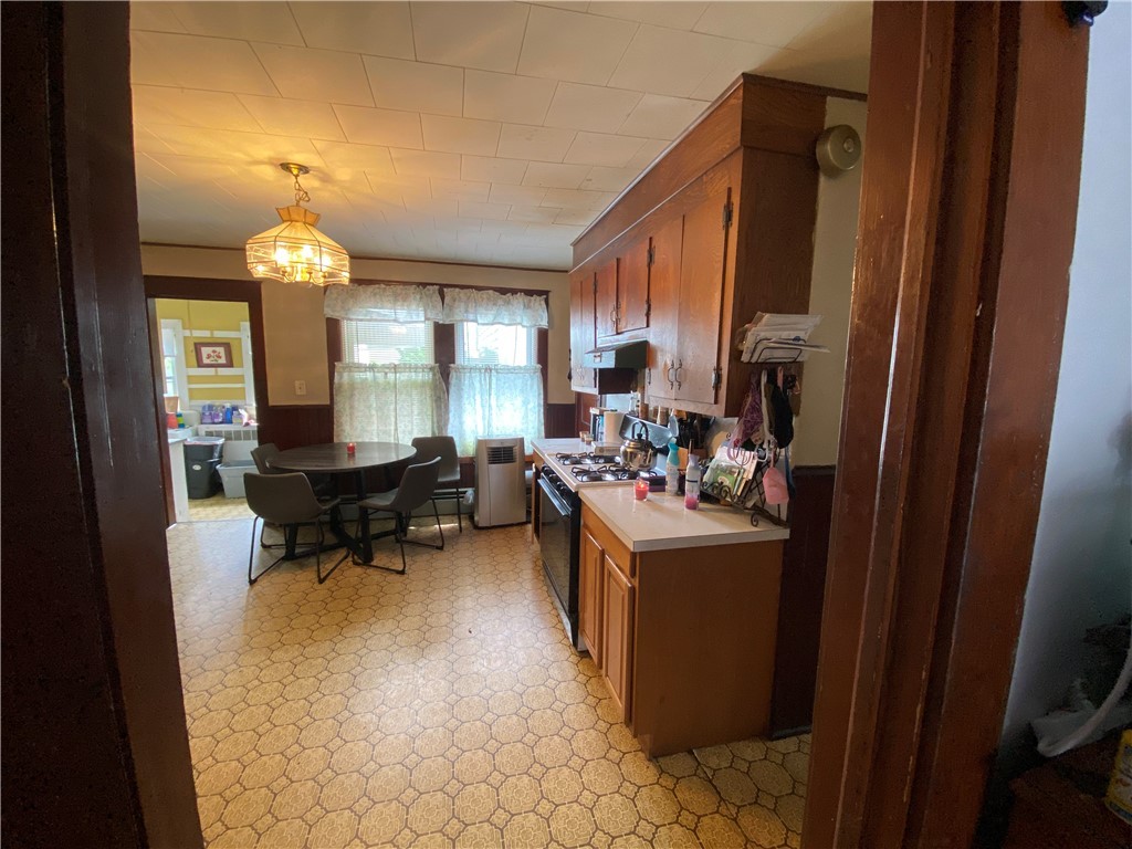72 Oak Street Westerly, RI 02891 - Photo 24 of 37 Apt. A