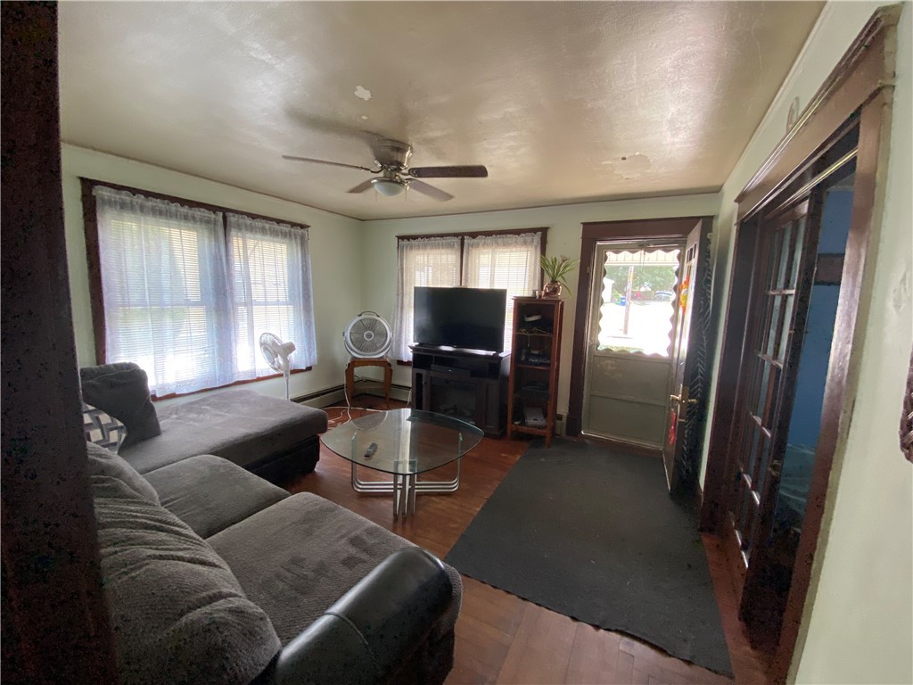72 Oak Street Westerly, RI 02891 - Photo 25 of 37 Apt. A