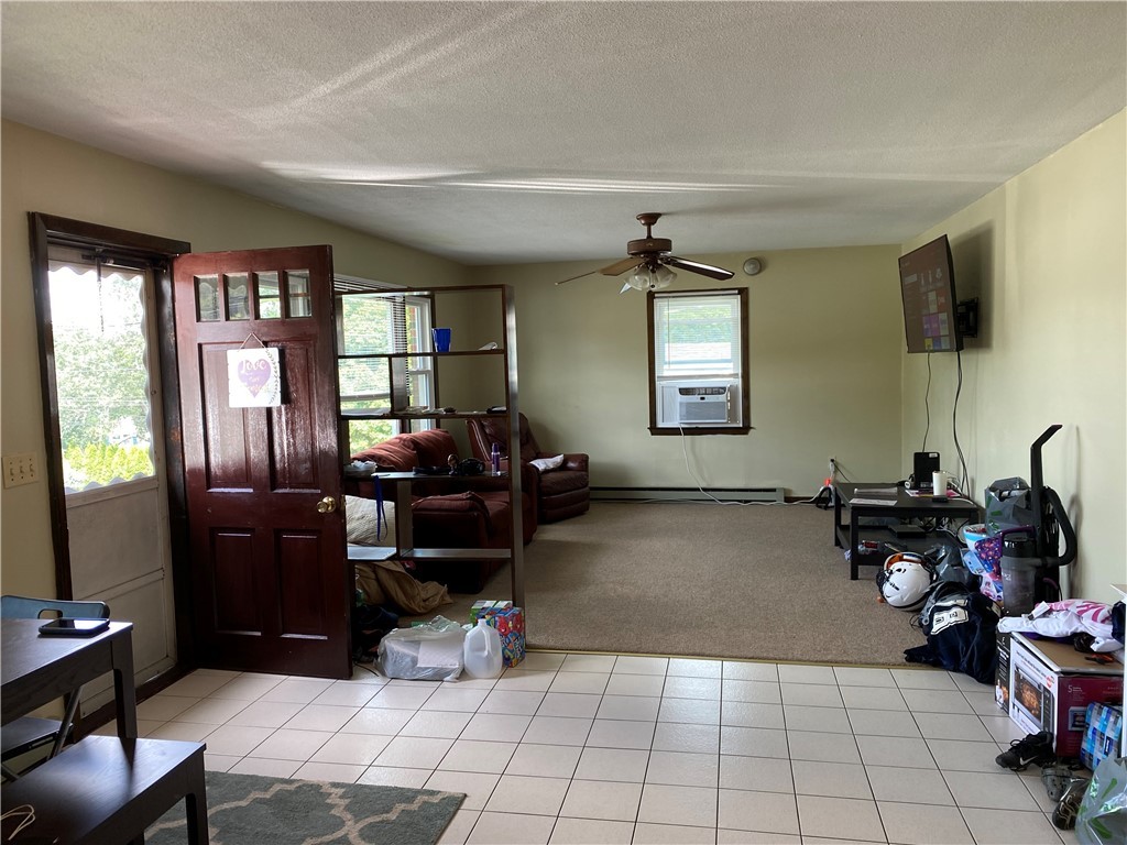 72 Oak Street Westerly, RI 02891 - Photo 4 of 37 Apt. B