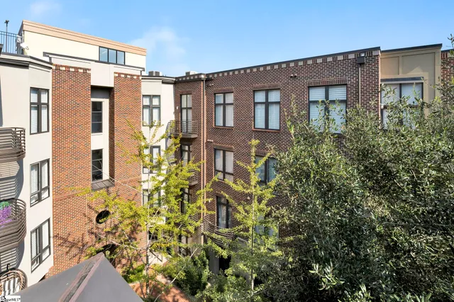 $1,850 | 224 South Laurens Street, Unit 410, Greenville, SC 29601