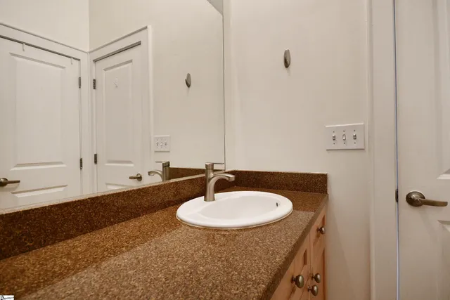 $1,850 | 224 South Laurens Street, Unit 410, Greenville, SC 29601