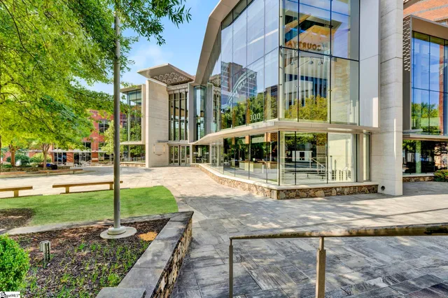 $1,850 | 224 South Laurens Street, Unit 410, Greenville, SC 29601