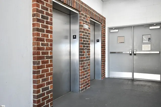 $1,850 | 224 South Laurens Street, Unit 410, Greenville, SC 29601