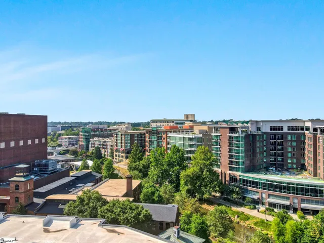 $1,850 | 224 South Laurens Street, Unit 410, Greenville, SC 29601