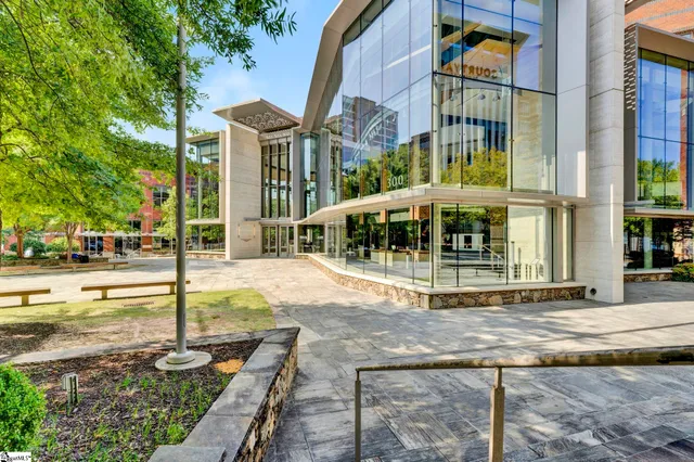 $1,850 | 224 South Laurens Street, Unit 410, Greenville, SC 29601