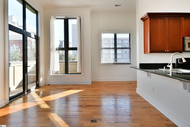 $1,850 | 224 South Laurens Street, Unit 410, Greenville, SC 29601