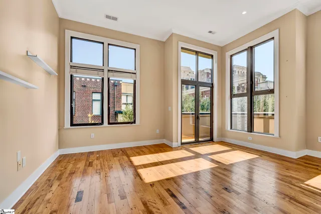 $1,850 | 224 South Laurens Street, Unit 410, Greenville, SC 29601