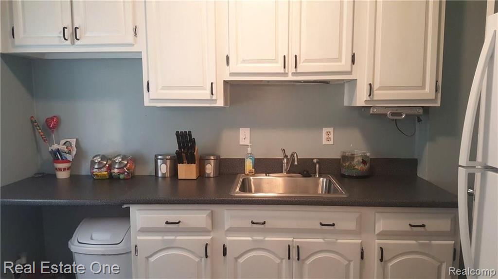 4580 Firestone Street Dearborn, MI 48126 - Photo 10 of 22