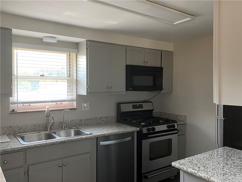 604 Burchfield Road Allison Park, PA 15101 - Photo 5 of 22 12 x 13