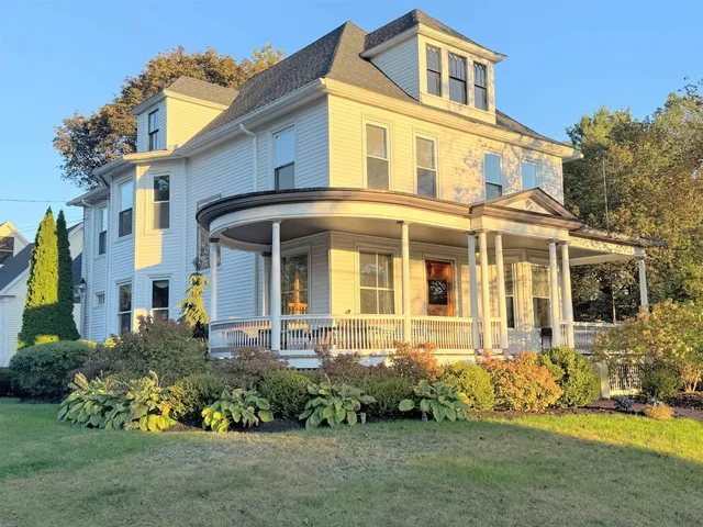 $815,000 | 887 Chestnut Street, Manchester, NH 03104