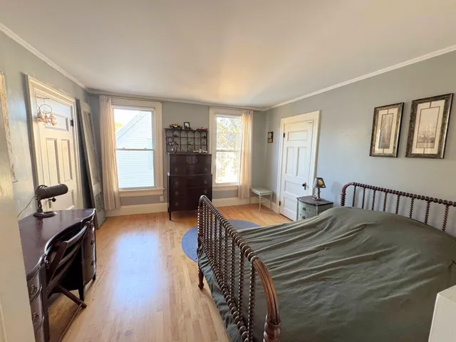 $815,000 | 887 Chestnut Street, Manchester, NH 03104