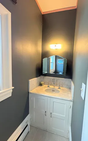 $815,000 | 887 Chestnut Street, Manchester, NH 03104