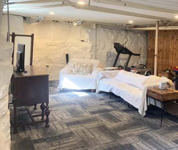 $815,000 | 887 Chestnut Street, Manchester, NH 03104