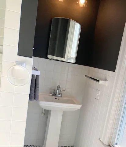 $815,000 | 887 Chestnut Street, Manchester, NH 03104